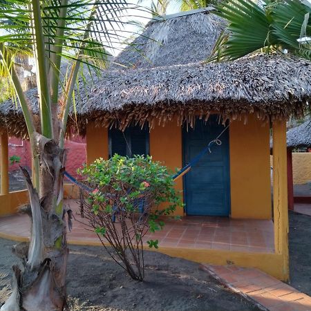 Hotel Pez De Oro Monterrico Kültér fotó