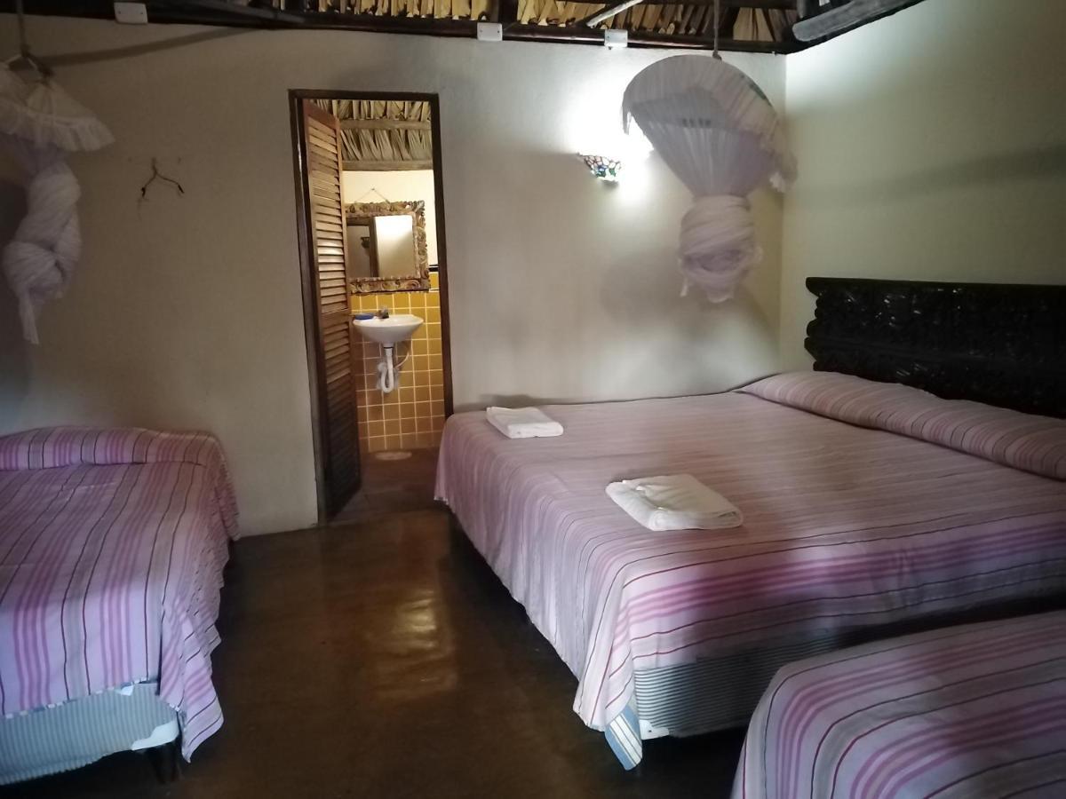 Hotel Pez De Oro Monterrico Kültér fotó