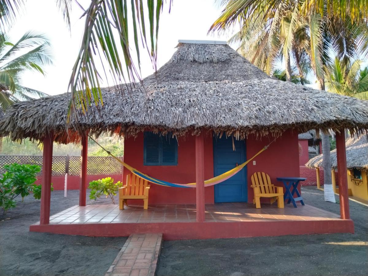 Hotel Pez De Oro Monterrico Kültér fotó