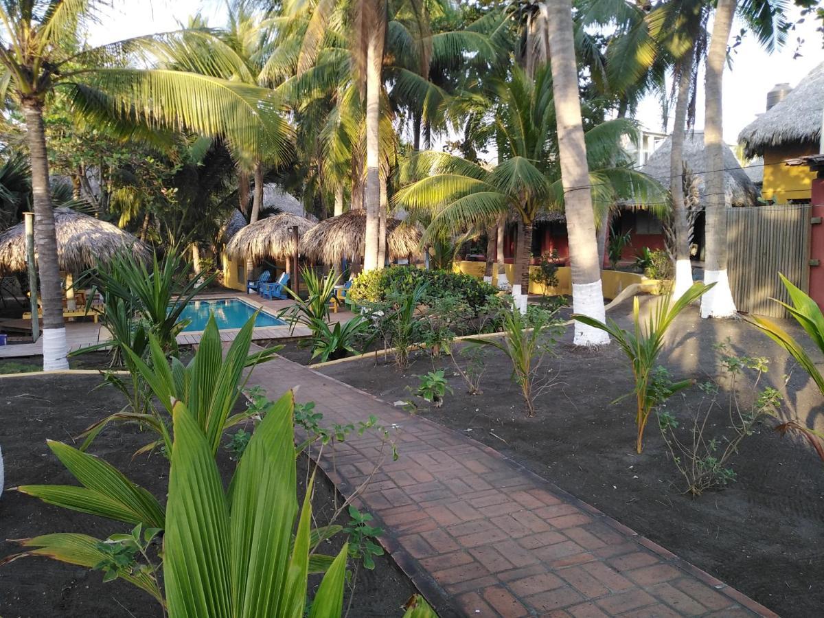 Hotel Pez De Oro Monterrico Kültér fotó
